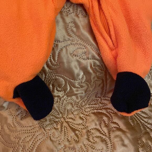 Pumpkin baby jumpsuit  - Picture 5 of 7